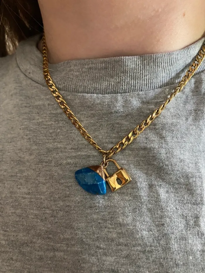 Collier avec pierre - photo numéro 2