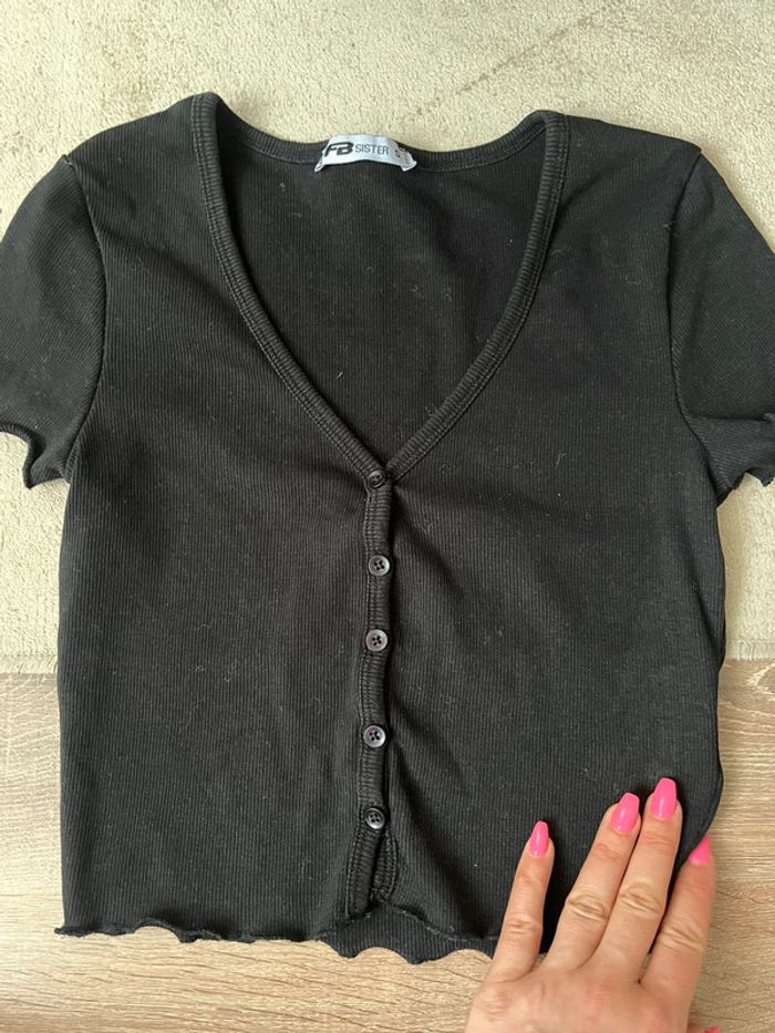 Top noir taille S 🖤 FB sisters - photo numéro 3