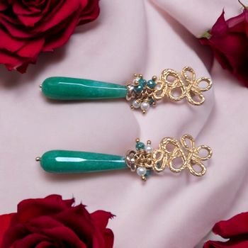Jolies boucles d oreilles vintage agate verte et zama dore