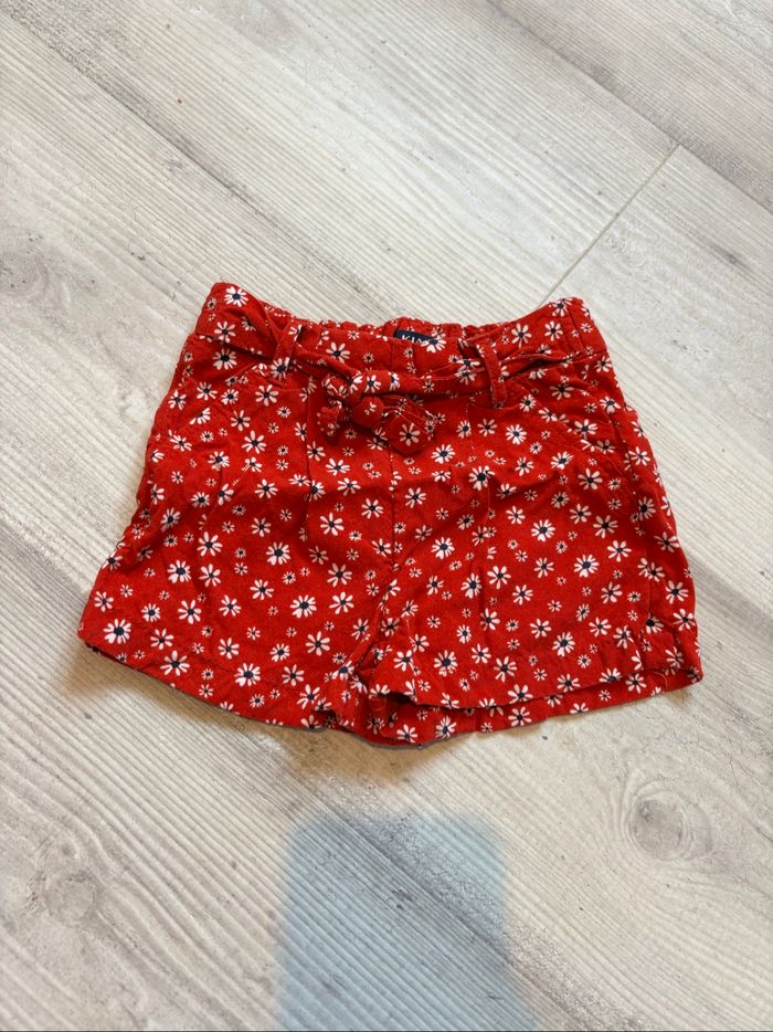 Short 9 mois