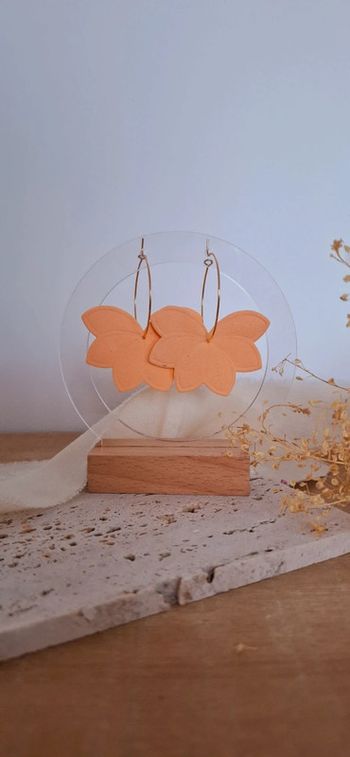 Lys Pêche – Boucles d’oreilles artisanales – Modèle unique