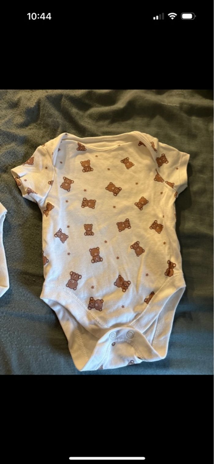 Bodies 0-3 mois - photo numéro 3