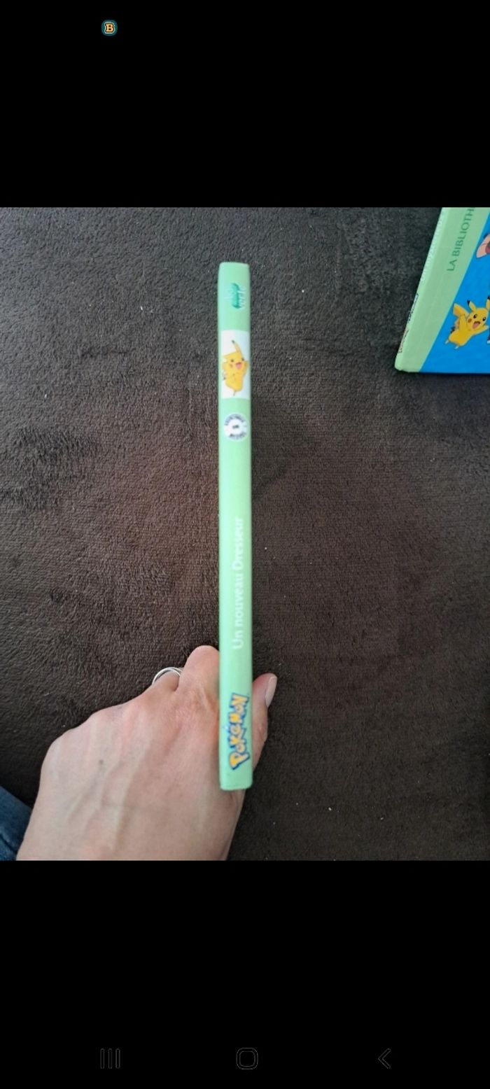 Livre pokemon - photo numéro 3
