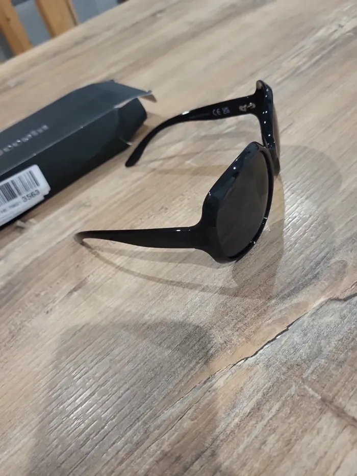 Lunettes de soleil femme - photo numéro 2