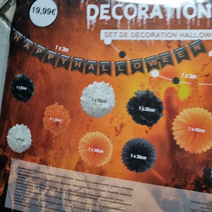 kit décoration pour HALLOWEEN 🎃  NEUF 🎃 Offre 5.5  euros aujourd'hui - photo numéro 7