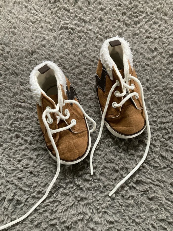 Chaussure montante 9/12 mois