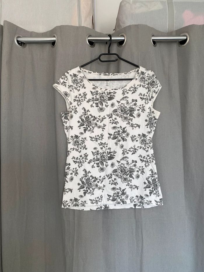 Tee shirt