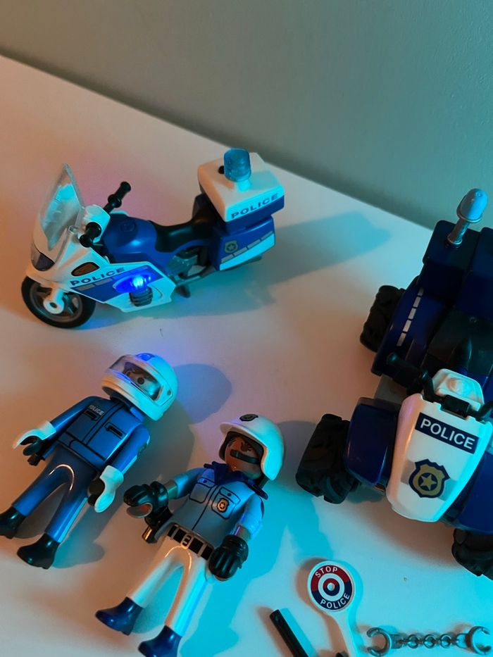 Véhicules police Playmobil - photo numéro 4