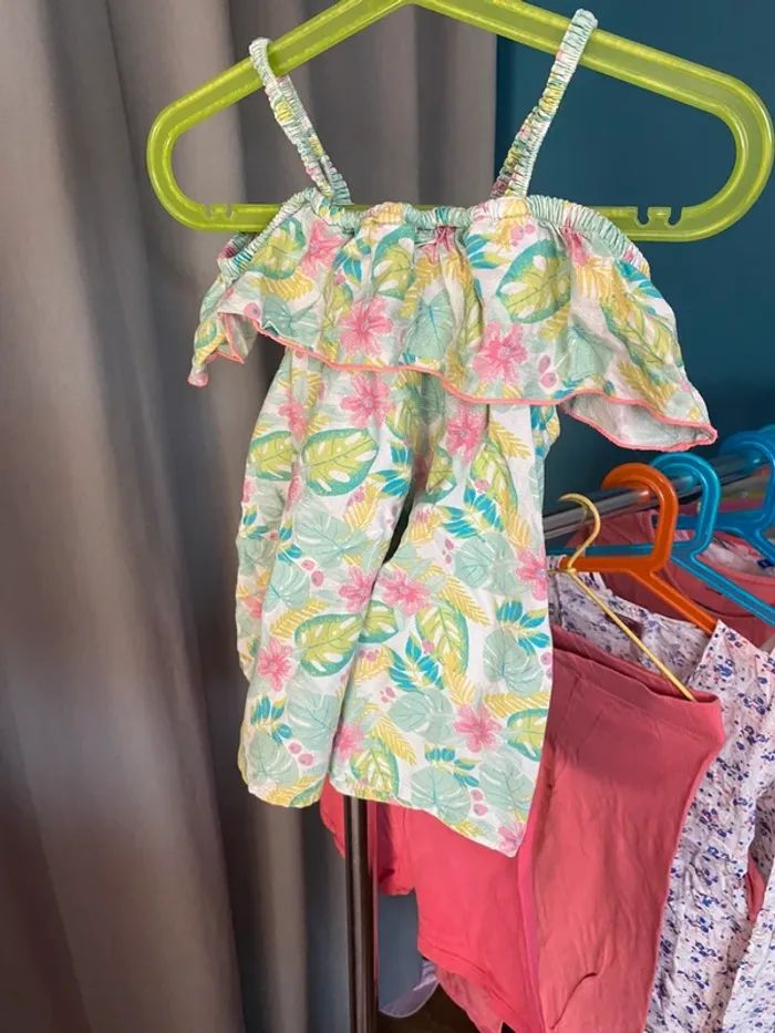 Lot de vêtements fille 8 ans - photo numéro 3