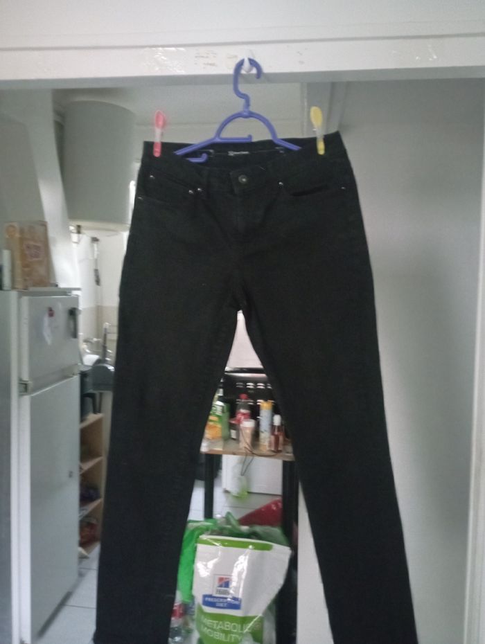 Jean slim taille M taille us 30. Jean slim  Levi's - photo numéro 2