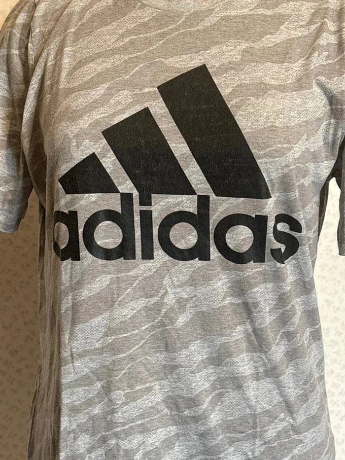 T shirt imprimé taille 38 marque Adidas - photo numéro 2
