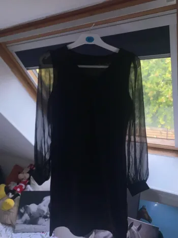 Robe longue noire et transparente