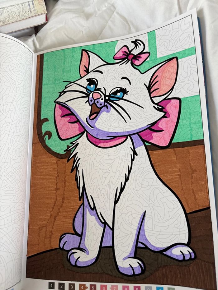 Cahiers de coloriage mystère – Chats et Félins de Disney - photo numéro 3