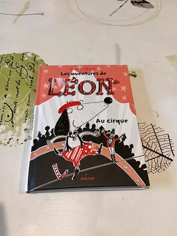Livre Les aventures de Léon au cirque