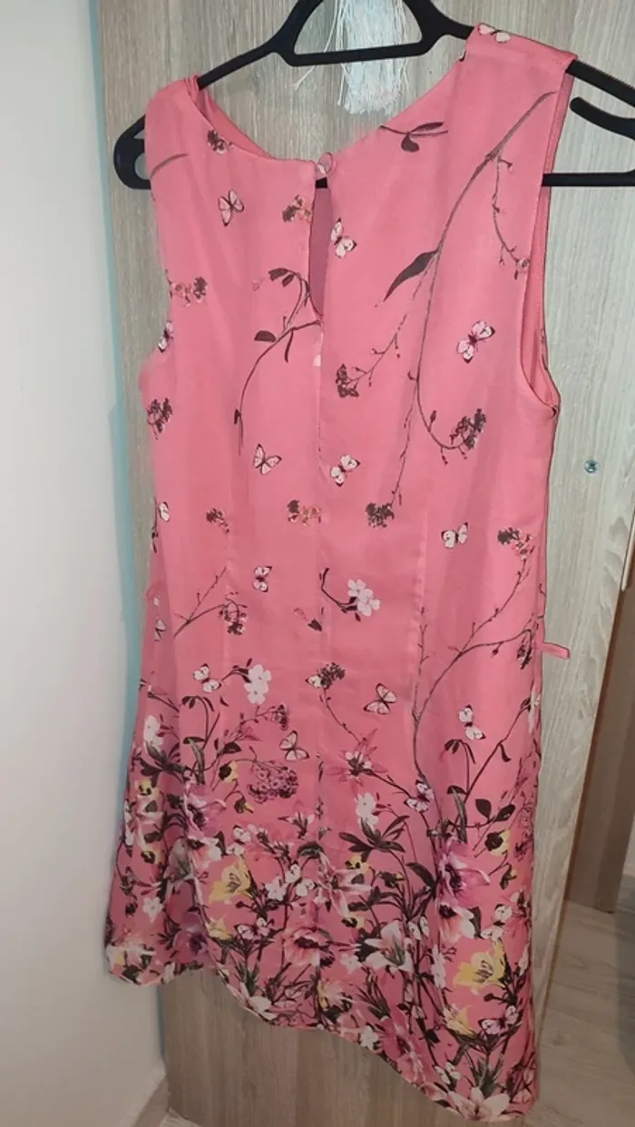 Robe d'été fleurie rose - photo numéro 2