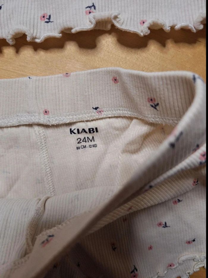 Ensemble pour fille taille 24 mois Marque Kiabi bon état - photo numéro 7