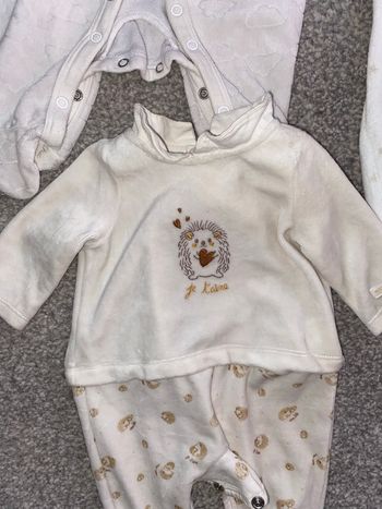 Lot de 3 pyjamas bébé – naissance / 1 mois – Très bon état