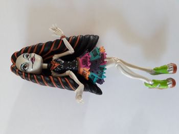 Figurine , poupée Monster High fille Skelita