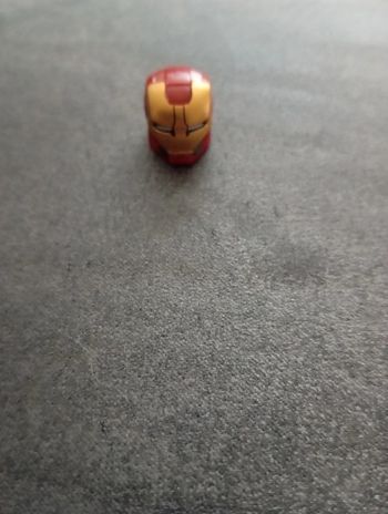 Minifigure,visor top hinge large.