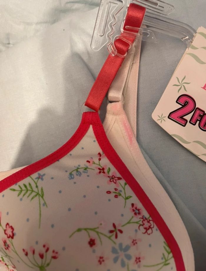 2 soutien-gorge sans armatures 65/70A pour adolescente ou 12/14 ans - photo numéro 3