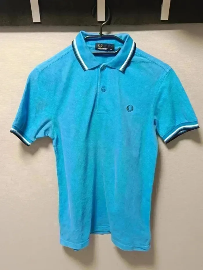 🌟 Polo Fred Perry bleu ciel - Taille XS - photo numéro 2