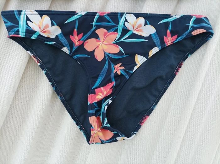 Magnifique maillot de bain fille 16 ans Roxy - photo numéro 2