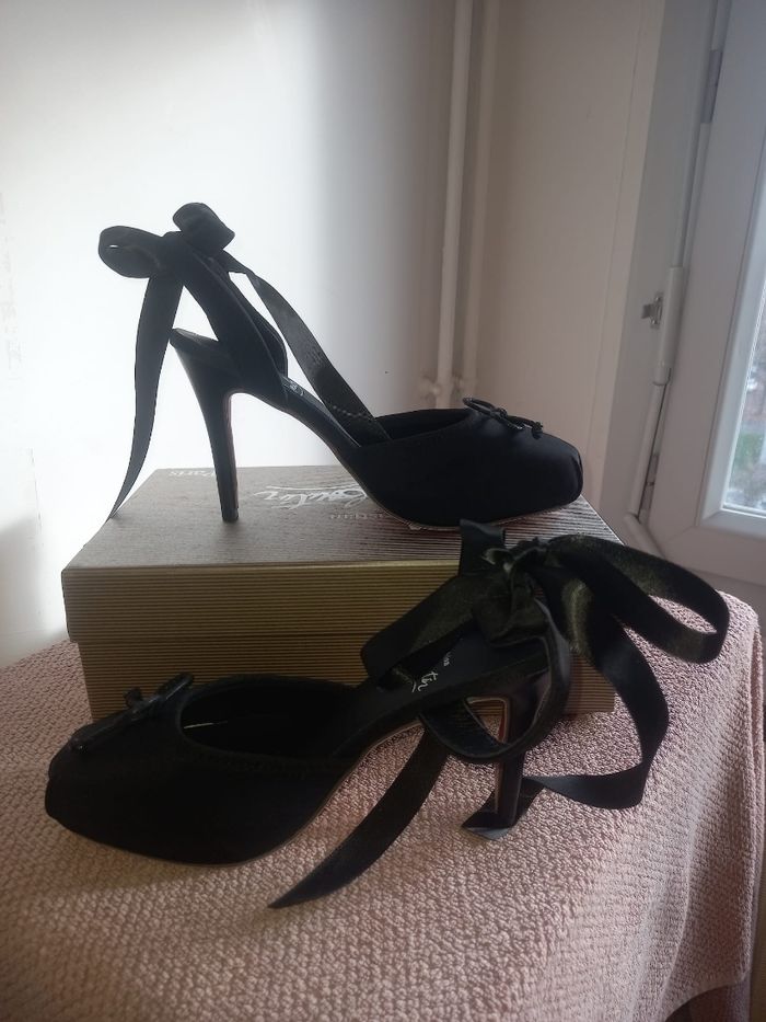 Louboutin neuf - photo numéro 3