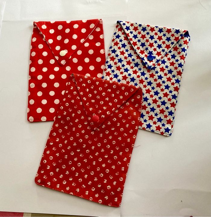Pochettes à brosse à dent et dentifrice