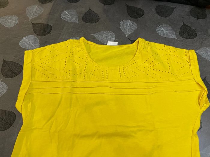 Teeshirt jaune Damart 38/40 - photo numéro 2