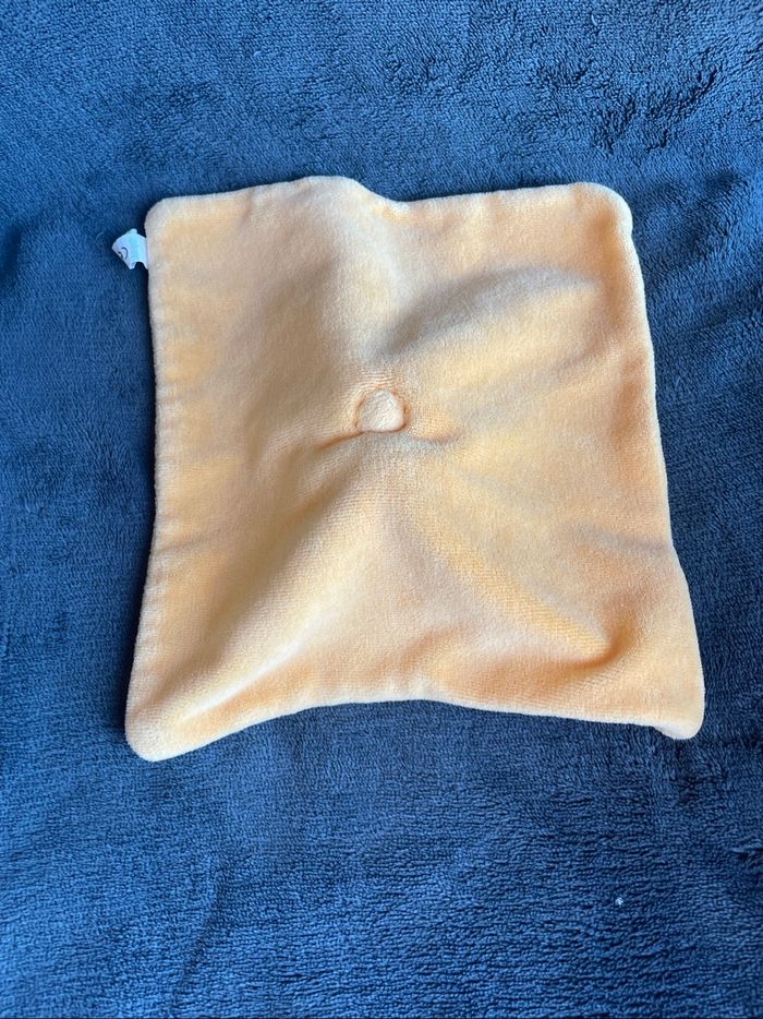Doudou plat orange tigre Tigrou grelot Disney Carrefour - photo numéro 2