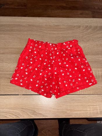 Short fille