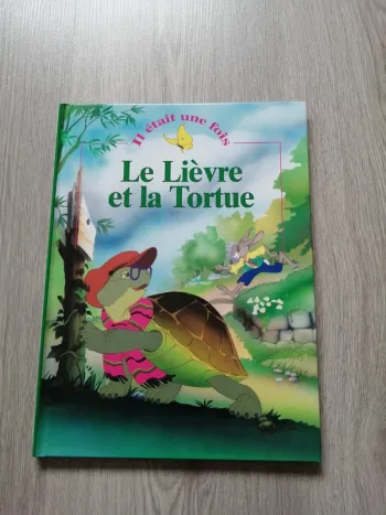 Livre il était une fois le lièvre et la tortue de dolphino