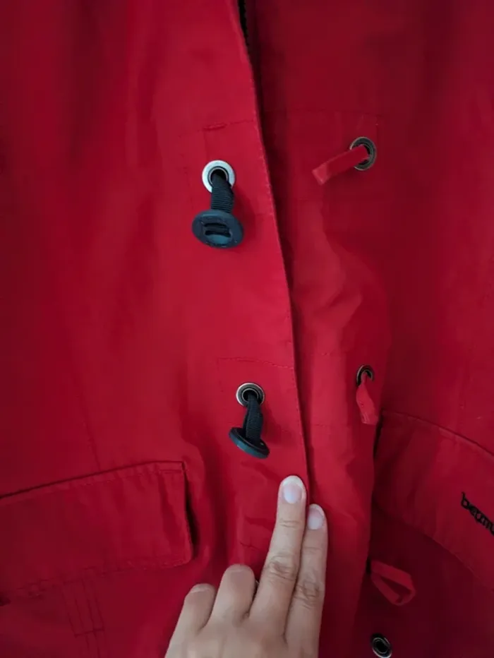Magnifique veste à capuche rouge Bermudes taille XL - photo numéro 4