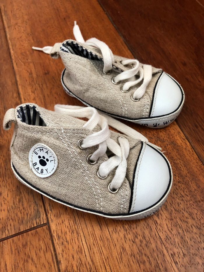 Basket beige et blanche