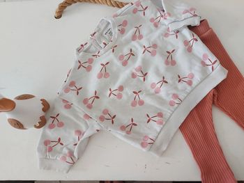 Ensemble cerise