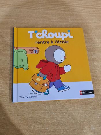 Livre neuf Tchoupi rentre à l'école