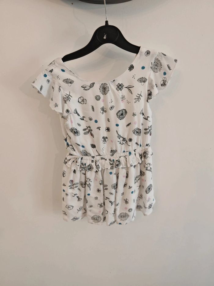 Robe d'été blanche à fleurs 3 ans