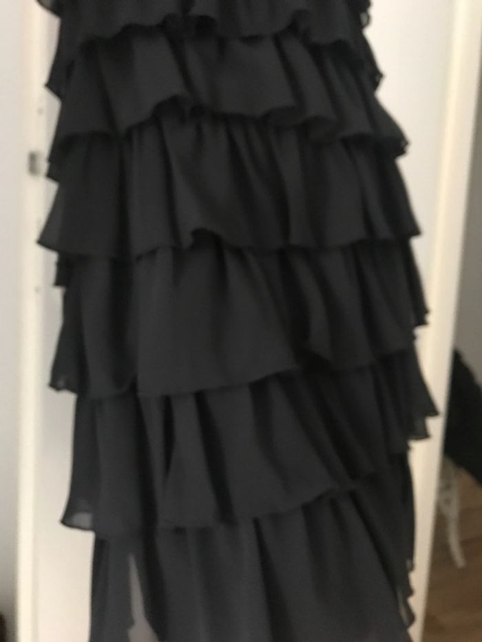 Belle robe volants dos nu Lipsy 38 black - photo numéro 3