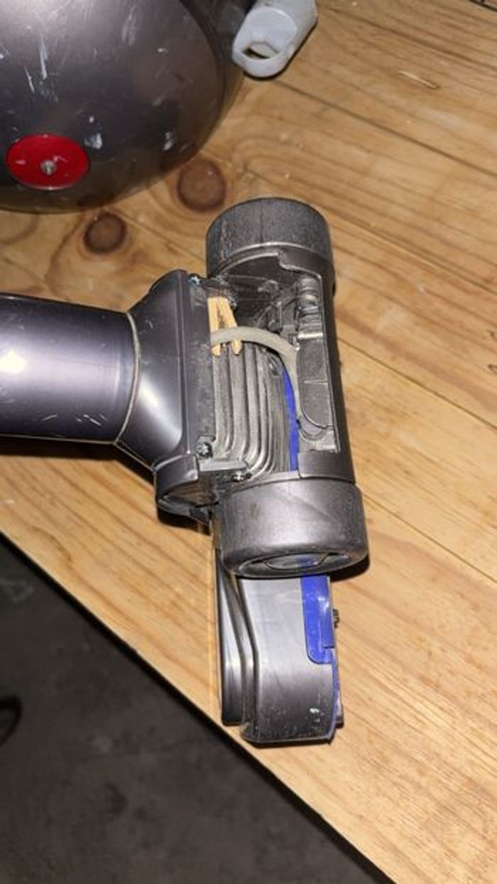 Aspirateur Dyson - photo numéro 3