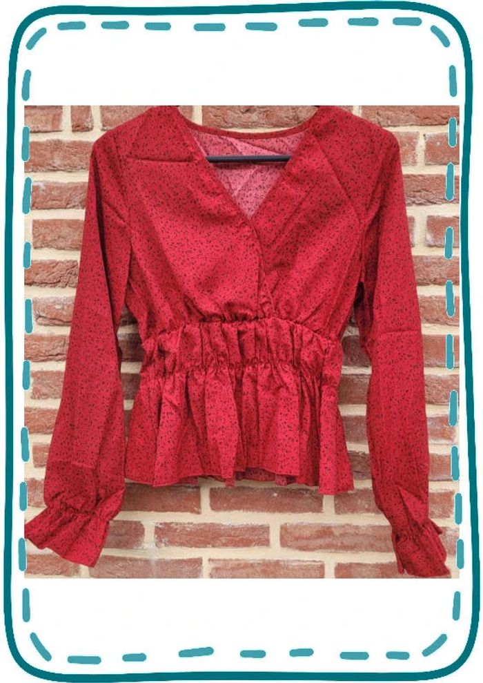 Chemisier shein rouge avec motif "tache noir"