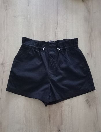 Short taille haute. 