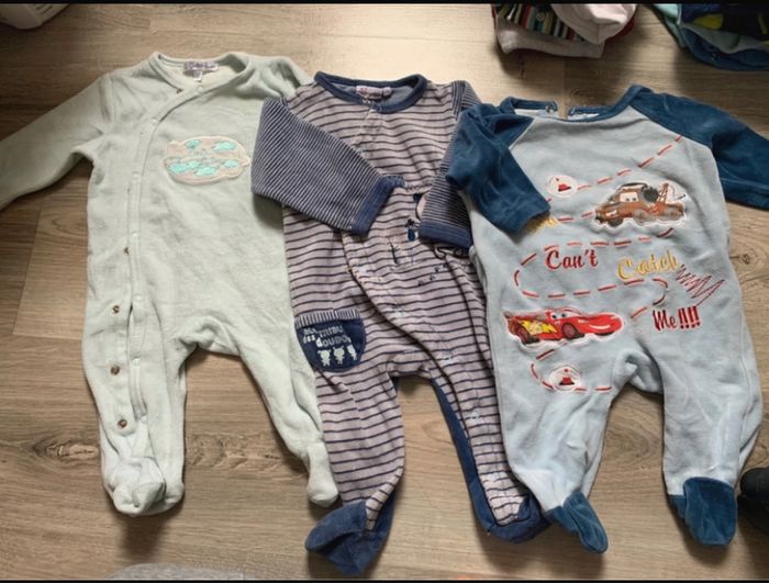 Lot de 21 pyjamas 6 mois - photo numéro 5