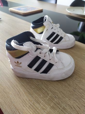 Baskets Adidas bébé