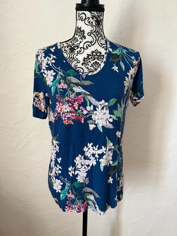 Tee shirt à fleurs manches courtes 🥰 taille unique made in Italy