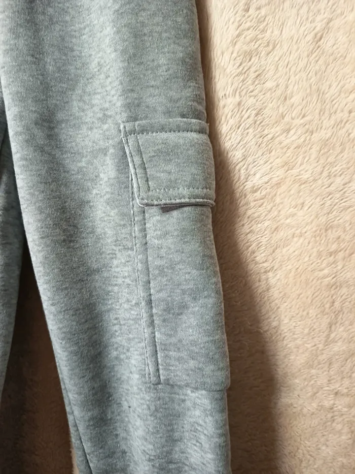 Pantalon sport cargo enfant. Marque Profile (A330) - photo numéro 6