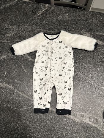 Combinaison orchestra 6 mois bon état