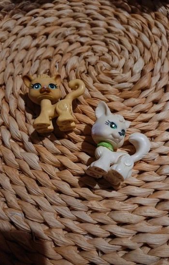 Lot 2 figurines animaux compagnie "polly pocket"