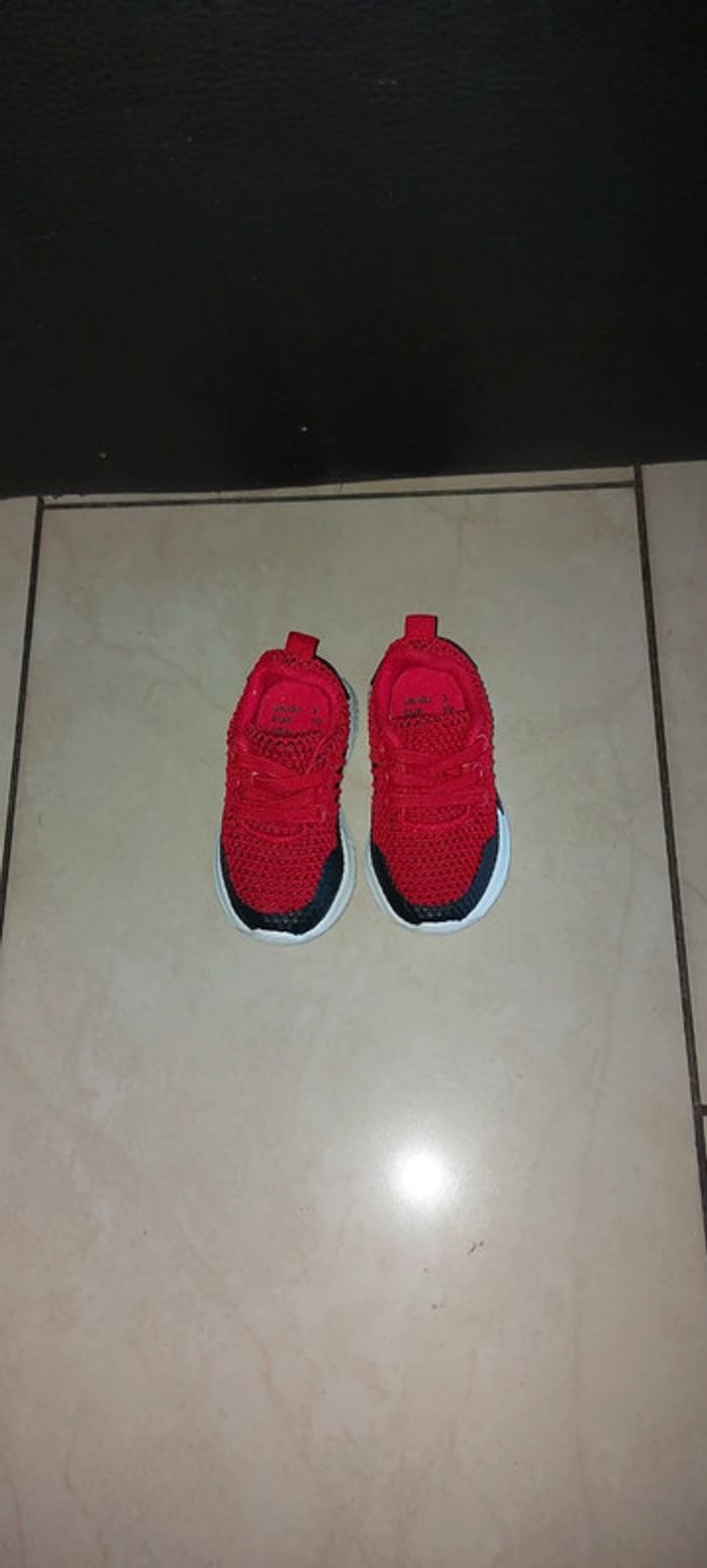 👟 Baskets bébé rouge Primark – Pointure 19 - photo numéro 2
