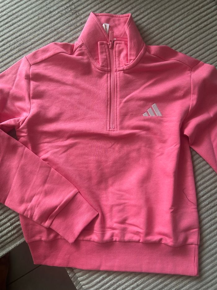 Pull adidas neuf - photo numéro 1