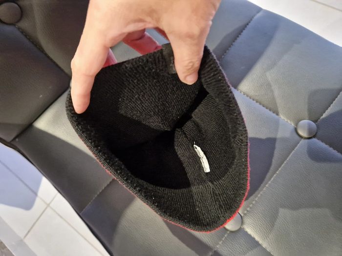 1 bonnet rouge noir enfant - photo numéro 5